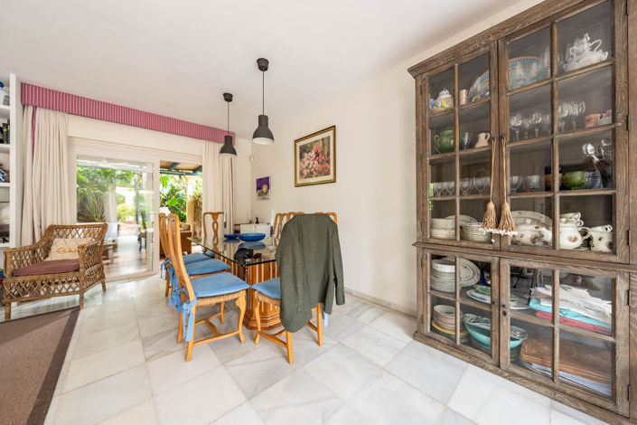 Image No.18-5 Bed Villa for sale