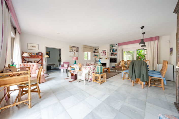 Image No.21-5 Bed Villa for sale