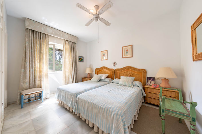 Image No.28-5 Bed Villa for sale
