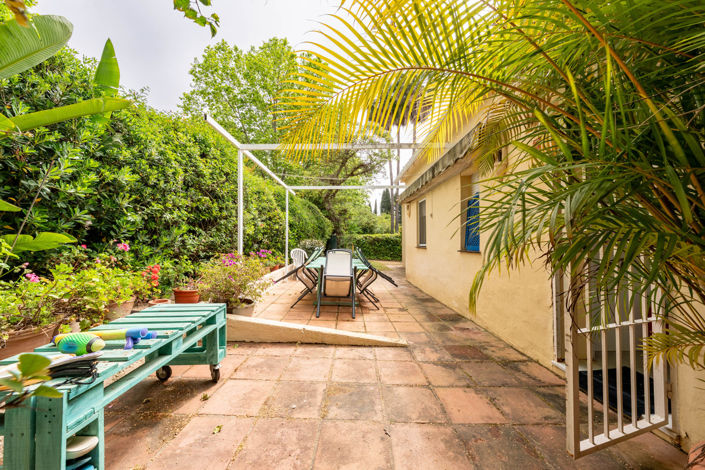 Image No.37-5 Bed Villa for sale
