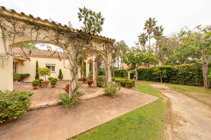 Image No.48-5 Bed Villa for sale