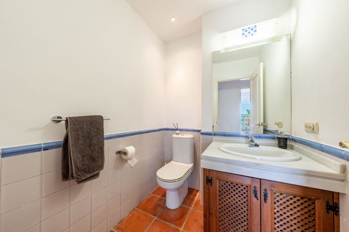 Image No.38-5 Bed Villa for sale