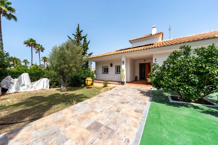 Image No.50-5 Bed Villa for sale