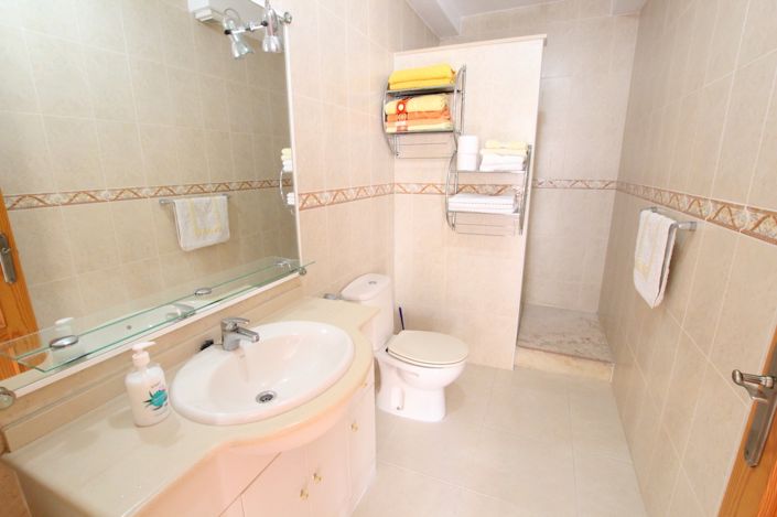 Image No.11-5 Bed Villa for sale