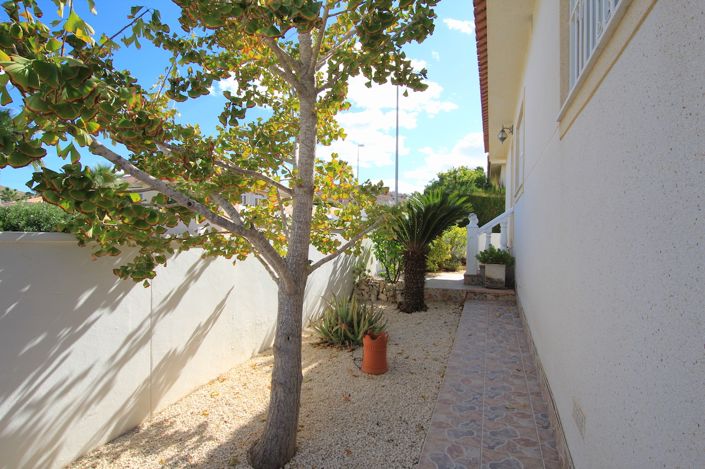 Image No.19-5 Bed Villa for sale