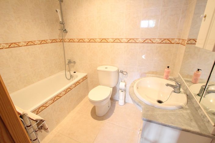 Image No.28-5 Bed Villa for sale