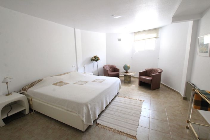 Image No.24-4 Bed Villa for sale