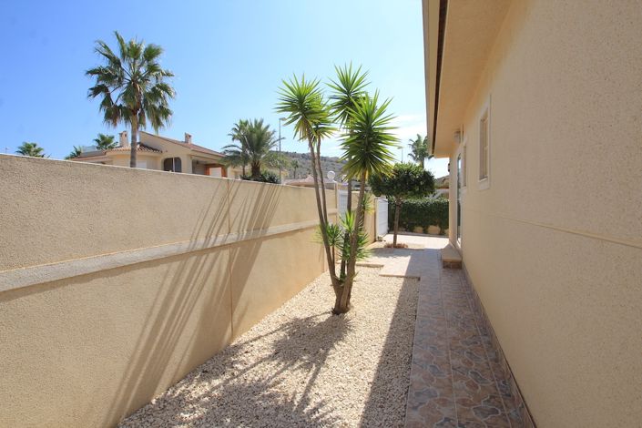 Image No.29-4 Bed Villa for sale