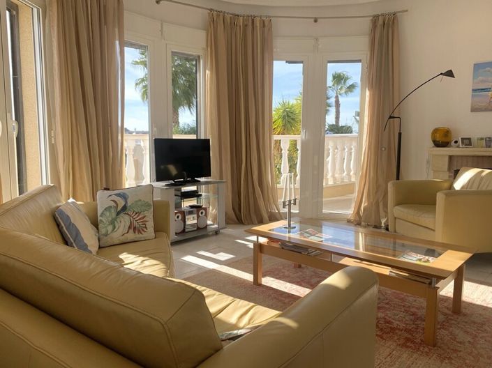 Image No.4-3 Bed Villa for sale