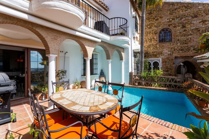 Image No.26-3 Bed Townhouse for sale