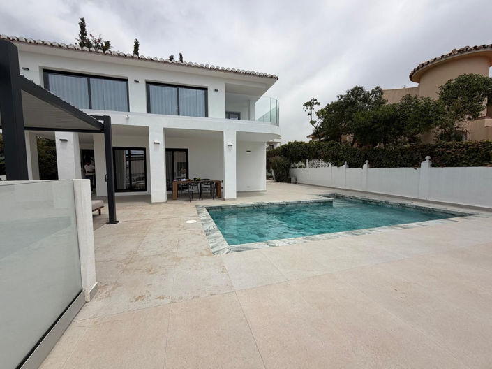 Image No.3-3 Bed Villa for sale