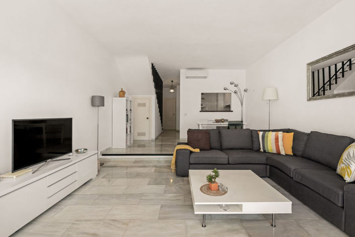 Image No.8-2 Bed Townhouse for sale