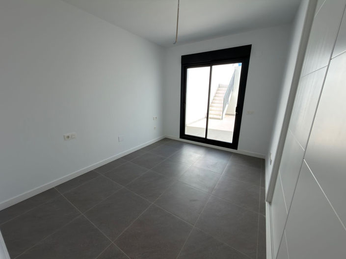 Image No.17-2 Bed Apartment for sale