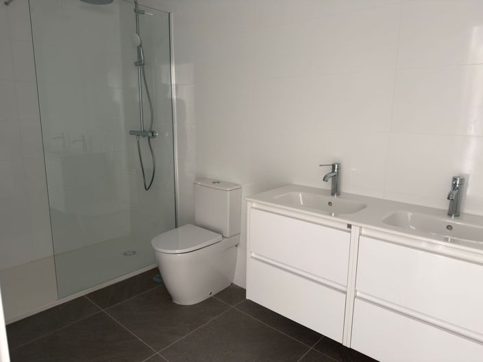 Image No.18-2 Bed Apartment for sale