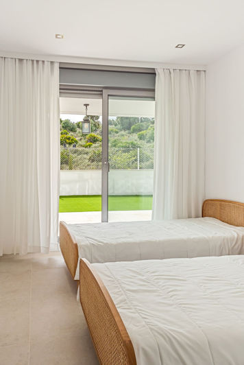 Image No.30-2 Bed Apartment for sale