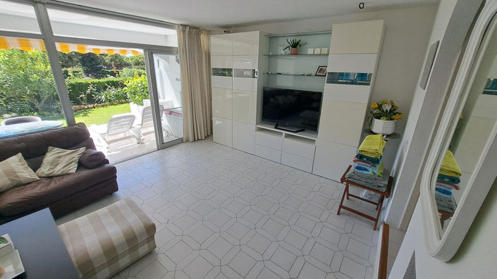 Image No.11-3 Bed Townhouse for sale