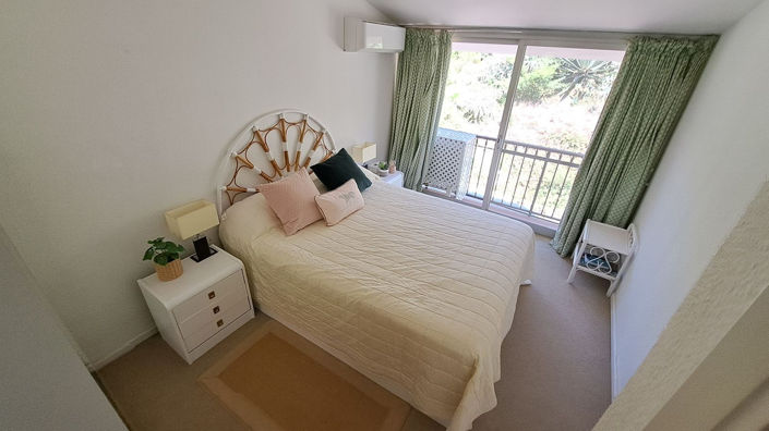 Image No.18-3 Bed Townhouse for sale