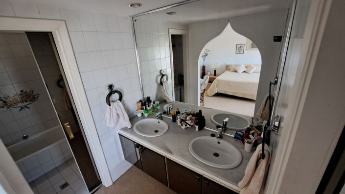 Image No.25-3 Bed Townhouse for sale