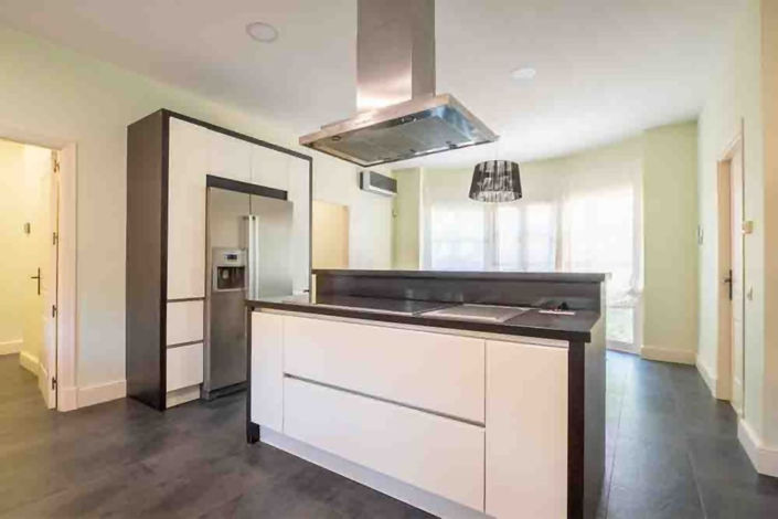 Image No.20-6 Bed Villa for sale