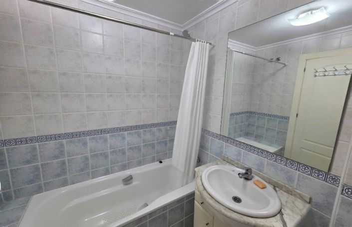 Image No.17-3 Bed Townhouse for sale