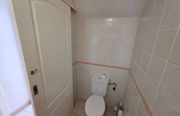 Image No.19-3 Bed Townhouse for sale