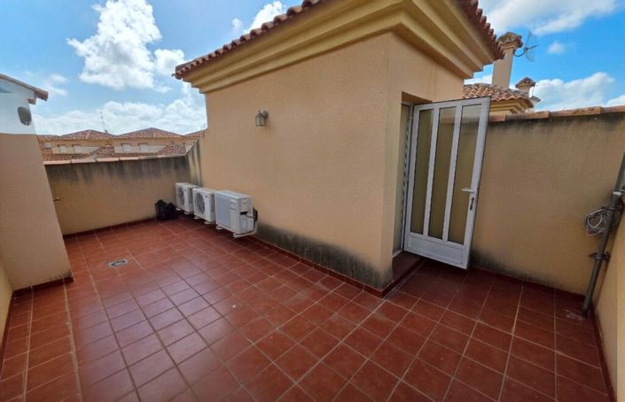 Image No.22-3 Bed Townhouse for sale