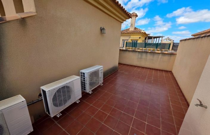 Image No.23-3 Bed Townhouse for sale