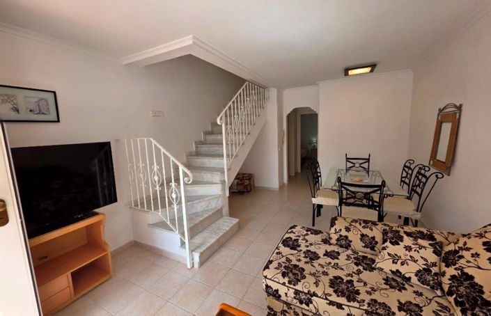 Image No.25-3 Bed Townhouse for sale
