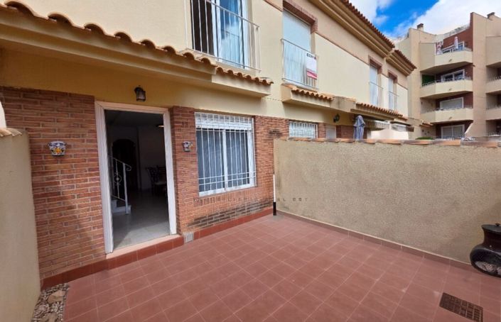 Image No.26-3 Bed Townhouse for sale