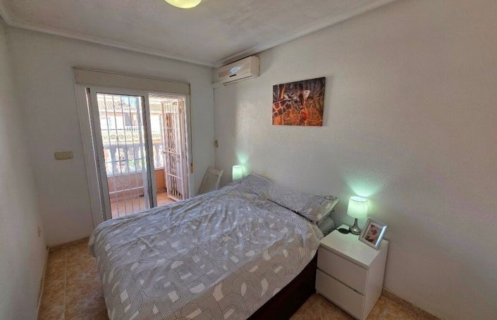 Image No.15-2 Bed Townhouse for sale