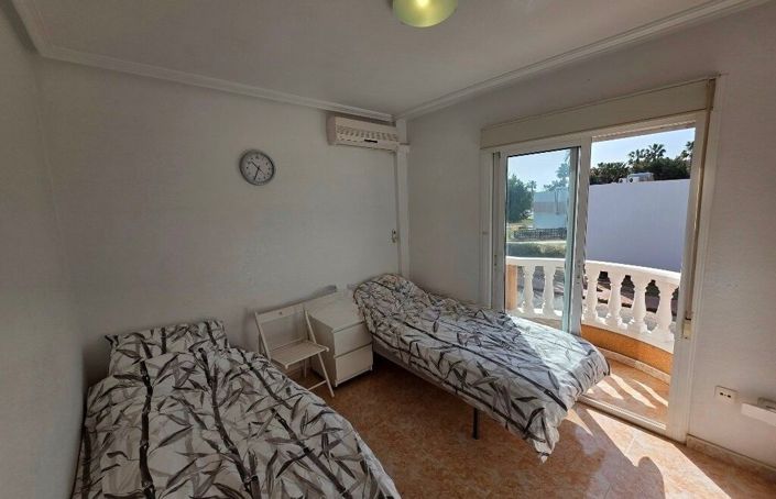 Image No.17-2 Bed Townhouse for sale
