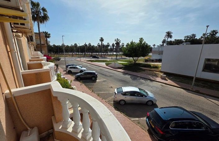 Image No.21-2 Bed Townhouse for sale
