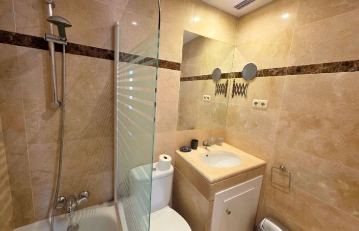 Image No.10-2 Bed Property for sale