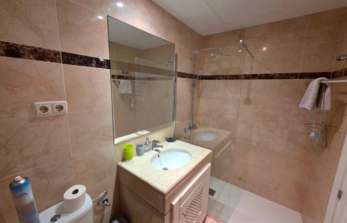 Image No.15-2 Bed Property for sale