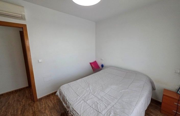 Image No.13-3 Bed Property for sale
