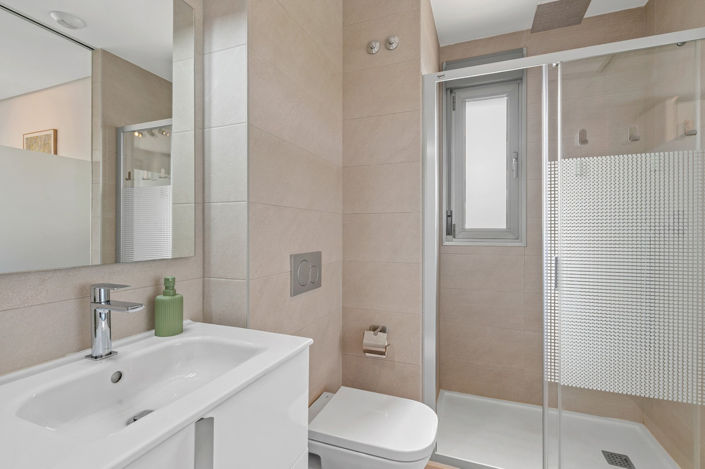 Image No.14-3 Bed Apartment for sale