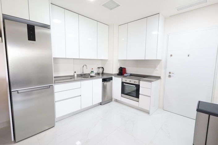 Image No.7-3 Bed Apartment for sale