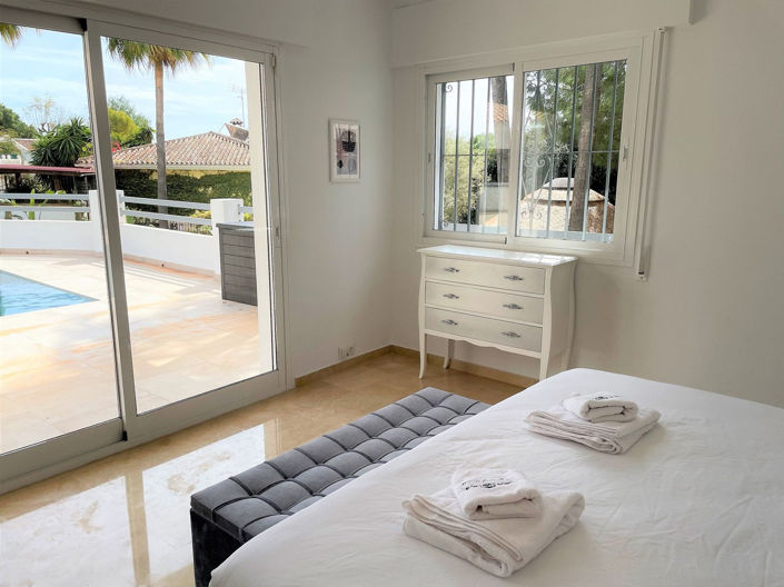 Image No.18-5 Bed Villa for sale