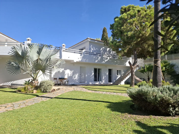 Image No.42-5 Bed Villa for sale