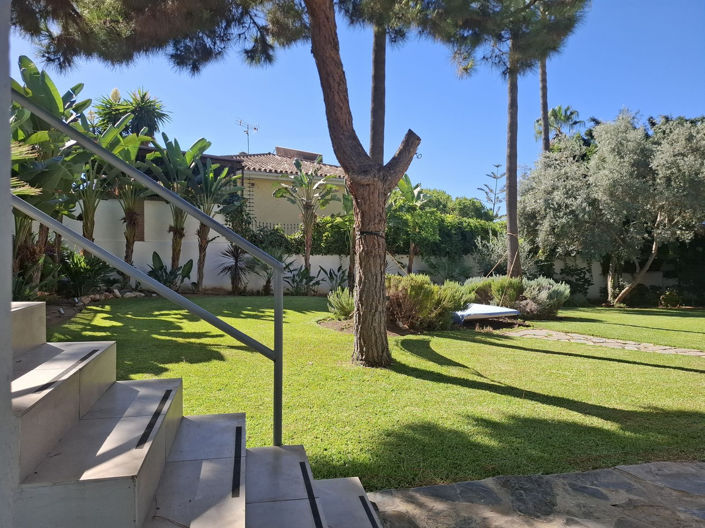 Image No.54-5 Bed Villa for sale