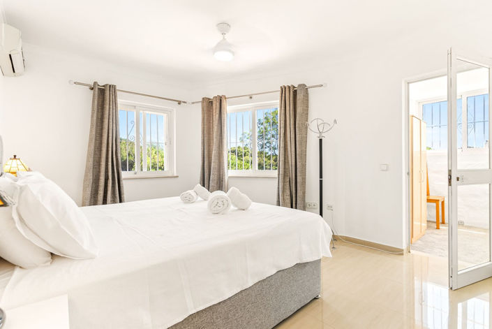 Image No.28-5 Bed Villa for sale