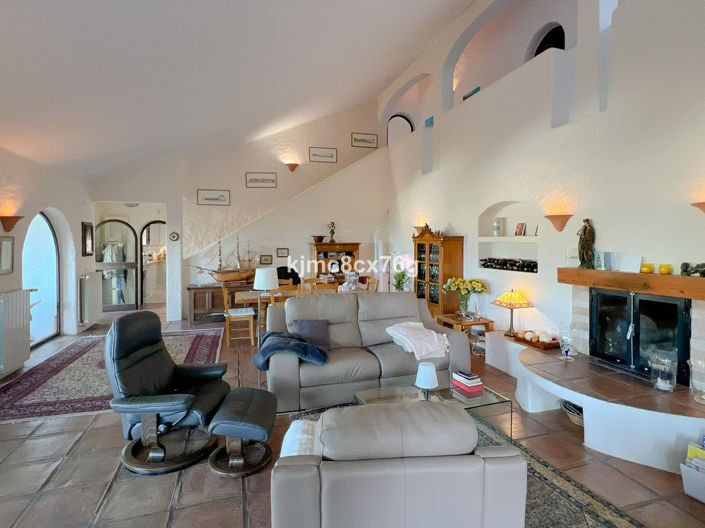 Image No.40-3 Bed Villa for sale