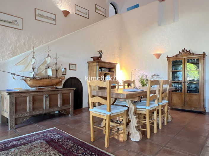 Image No.8-3 Bed Villa for sale