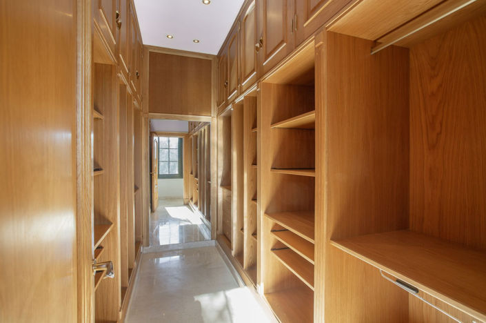 Image No.28-5 Bed Villa for sale