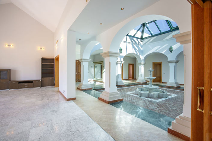 Image No.32-5 Bed Villa for sale