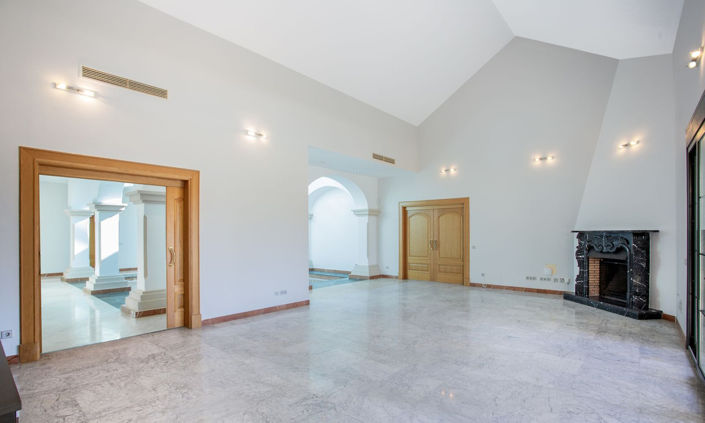 Image No.35-5 Bed Villa for sale