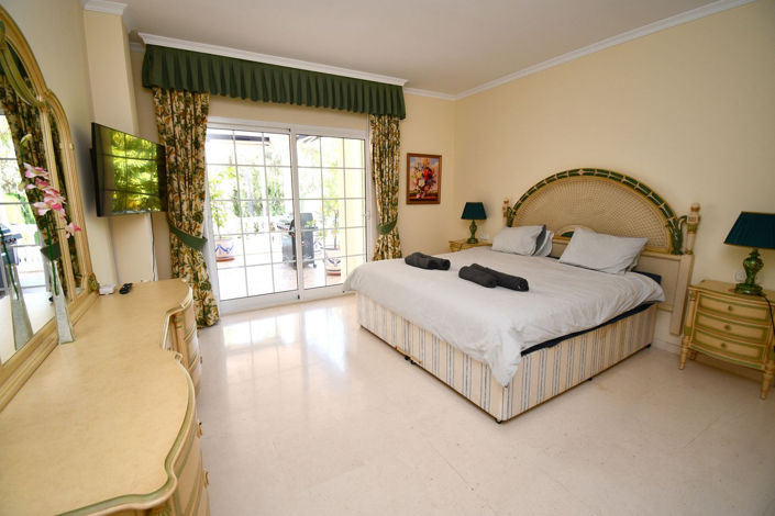 Image No.31-9 Bed Villa for sale
