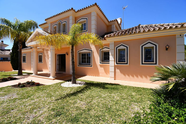 Image No.36-9 Bed Villa for sale