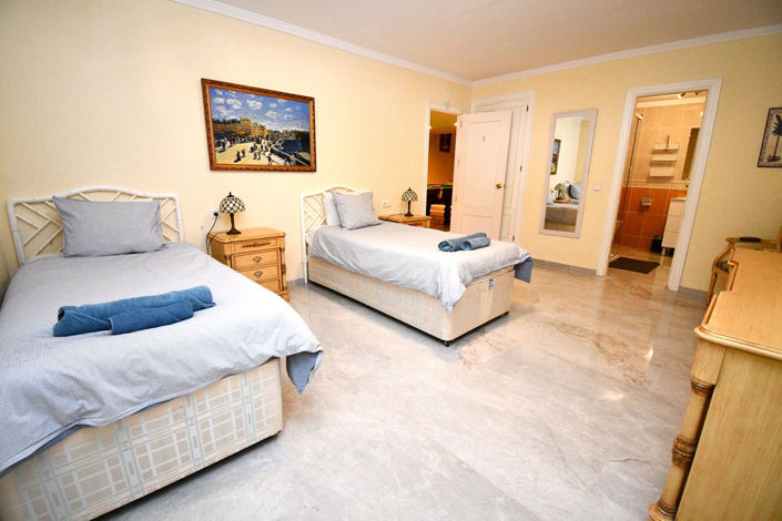 Image No.50-9 Bed Villa for sale