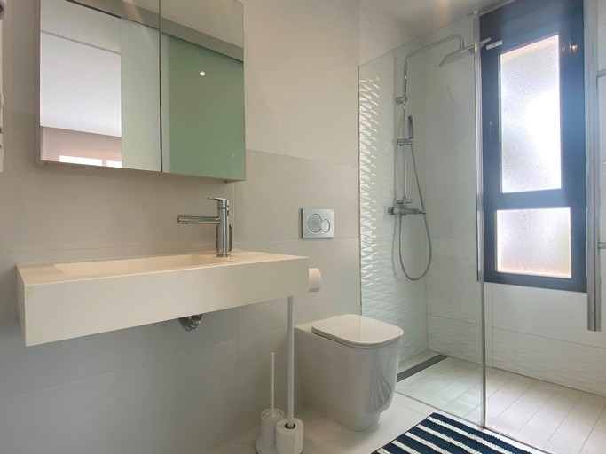 Image No.8-2 Bed Apartment for sale